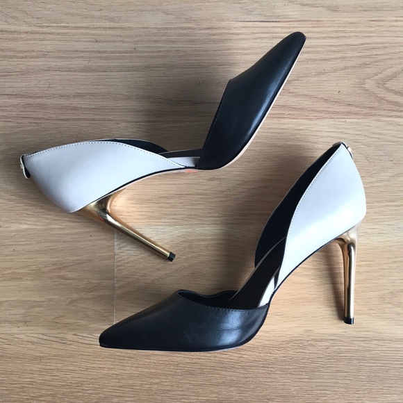 calvin klein sebrina pump